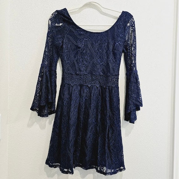 BCX Navy Blue Lace Dress- Junior's Size 3 - Picture 1 of 3